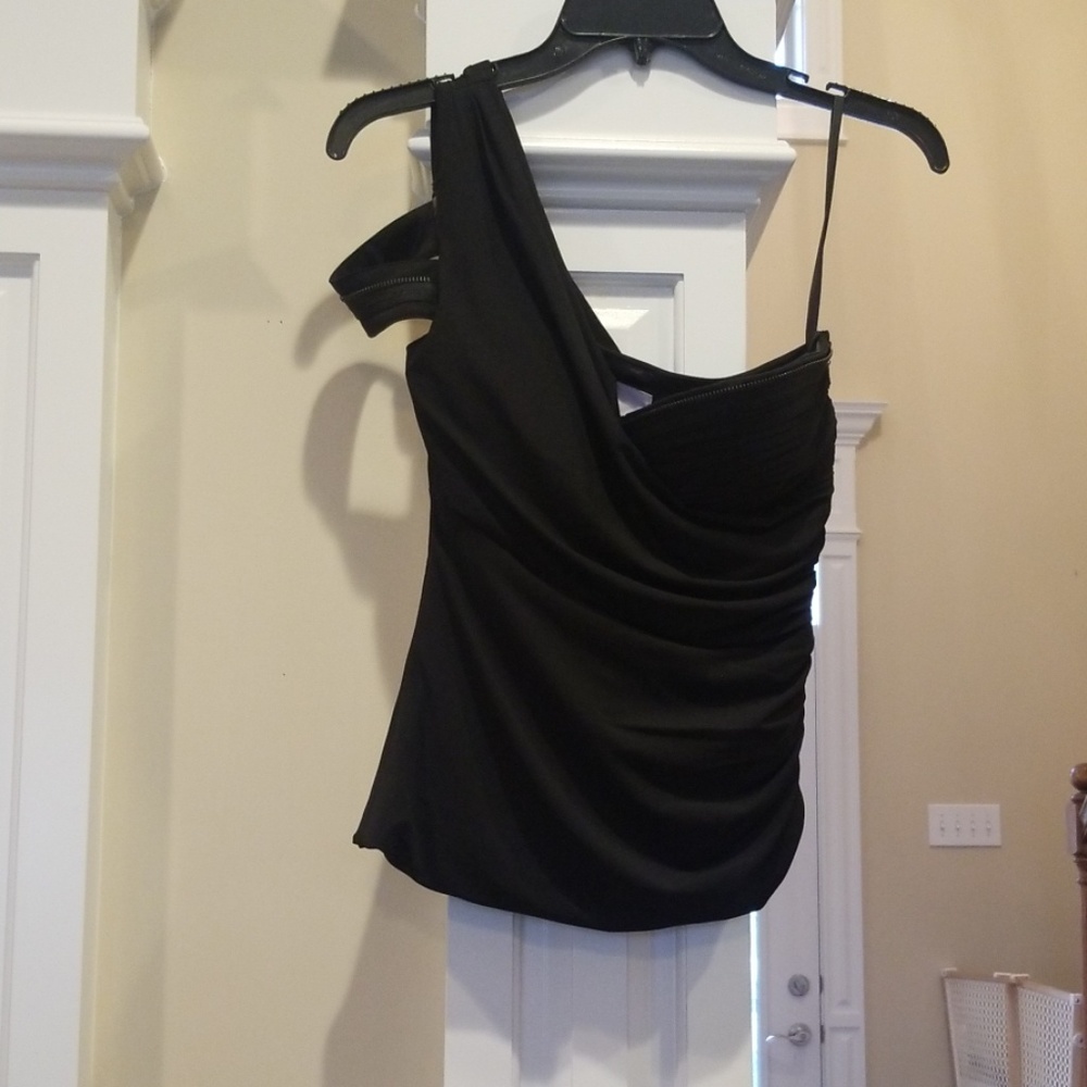 Bebe Black One Shoulder Top Size XXS